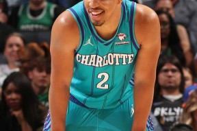 九游-塔图姆连续二十场比赛得分超过关键助攻，塞尔维亚队挑战极限！的简单介绍