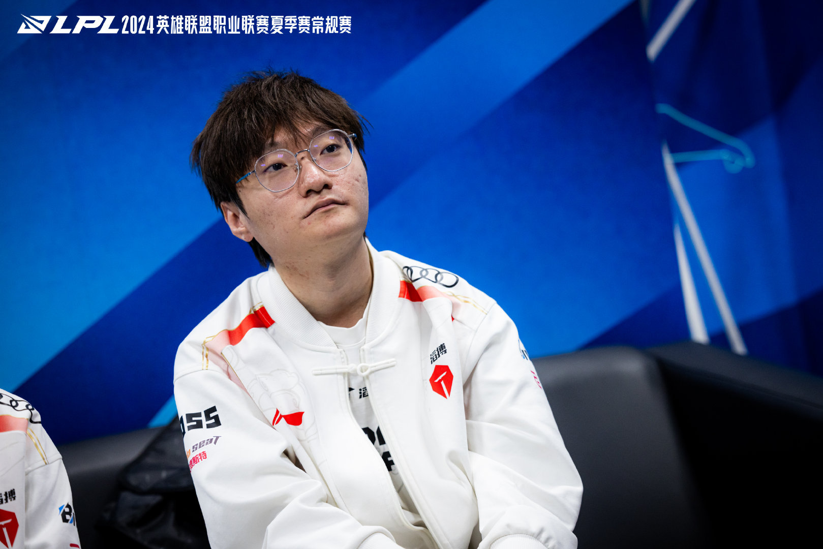 Scout赛事官方发布势不可挡新规，老鹰争议不断！的简单介绍